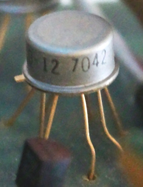 Figure 24 — One of the two MOS shift-register chips that replaced the Victor 14-321's delay line in late 1969.