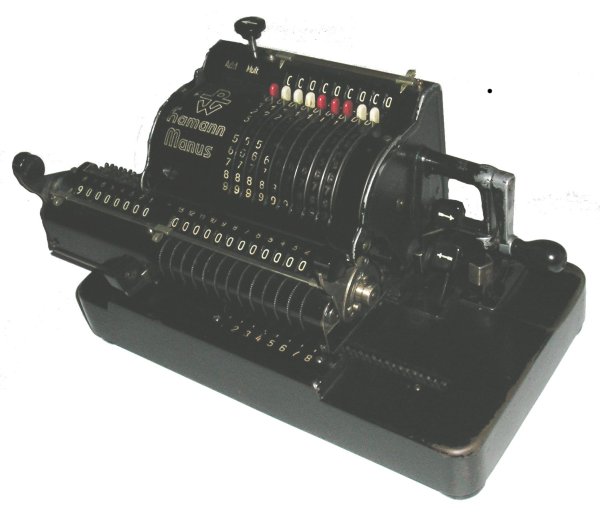 Figure 7 — The model D (Rechnerlexikon's "E1"), serial 8559, 1940–44: still black with the DTW badge, but with push-down clearing levers instead of wing nuts.