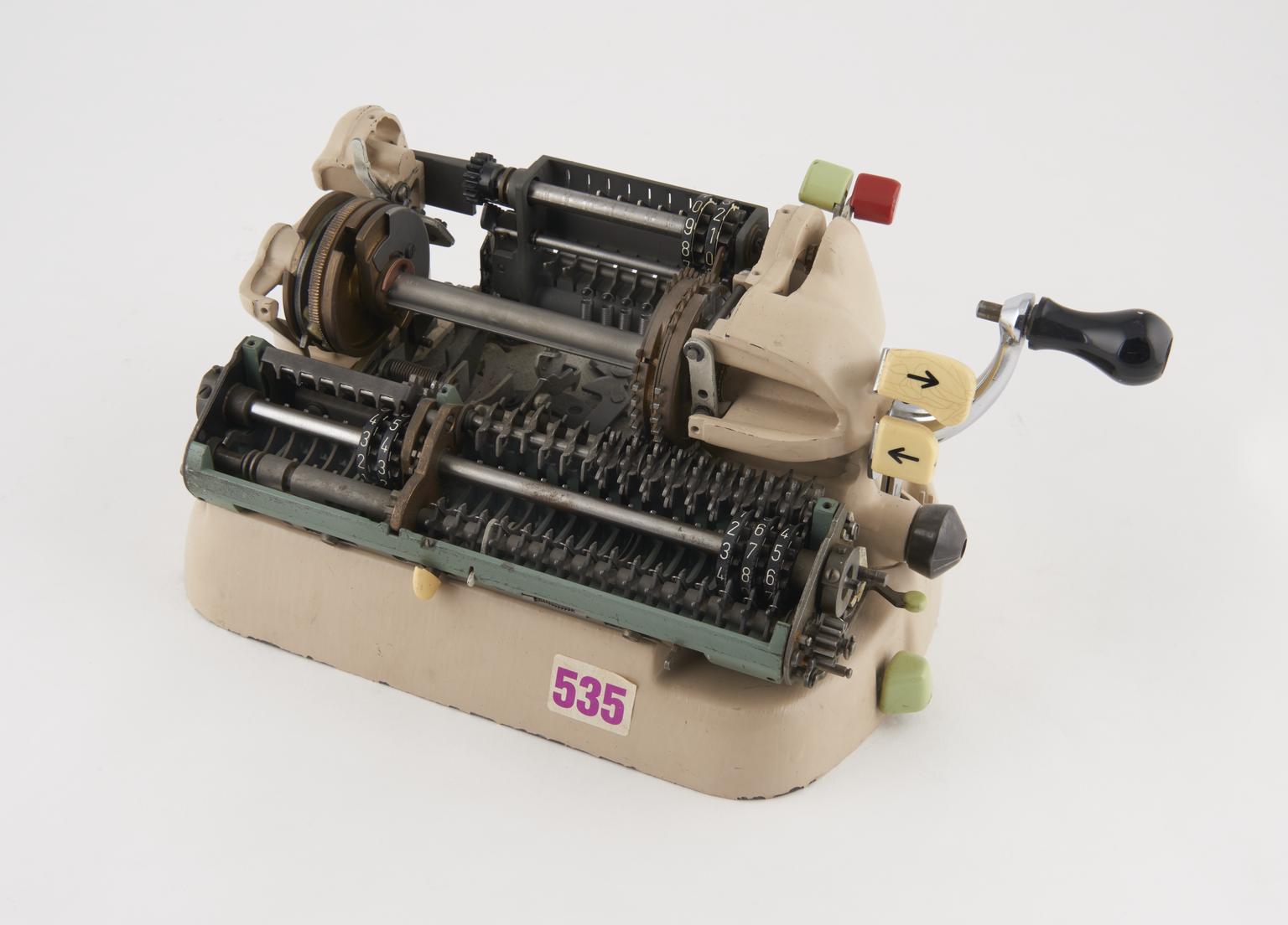 Figure 8 — A cutaway Walther WSR 160, a post-war pinwheel machine with back-transfer.